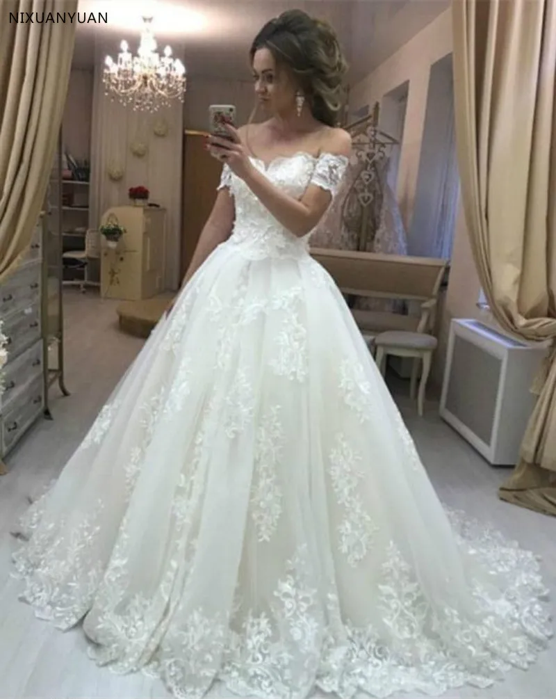 

Sexy Sweetheart Lace Ball Gown Wedding Dresses 2019 Applique Beaded Flowers Chapel Train Bride Gown Vestido De Noiva