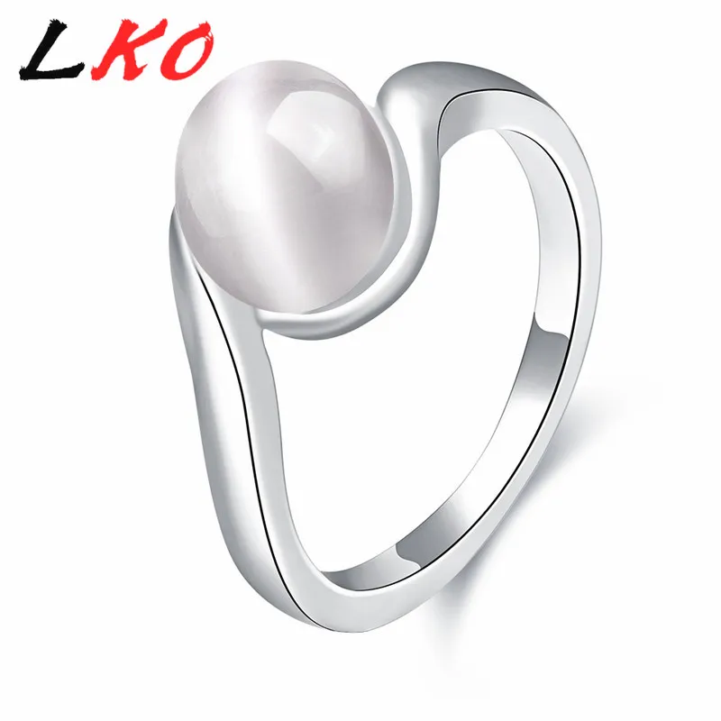 

LKO Rings for Women Exquisite Rings Chic Ladies Ring Silver Plated Round Shape Opal Ring AKR062-B