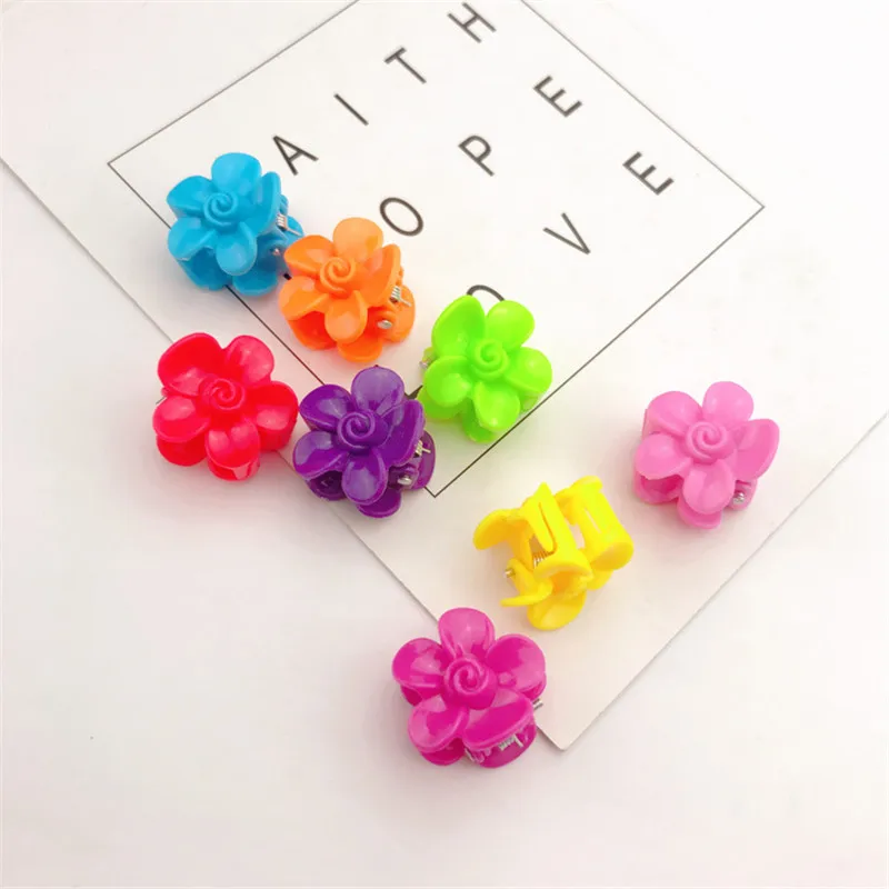 10146810379_1952411452