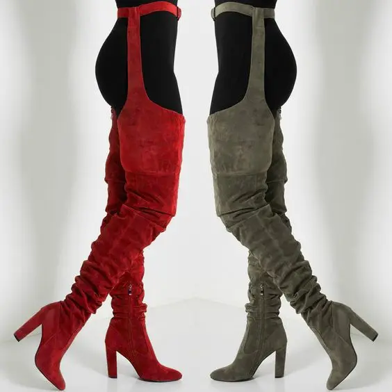 Женские сапоги выше колена из искусственной кожи с острым носком; женские пикантные сапоги на высоком квадратном каблуке; женские сапоги с ремешком и пряжкой