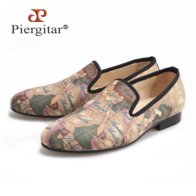 PIERGITAR Handcraft men fabric shoes with globe printing British design men smoking slippers men casual shoes Party men loafers