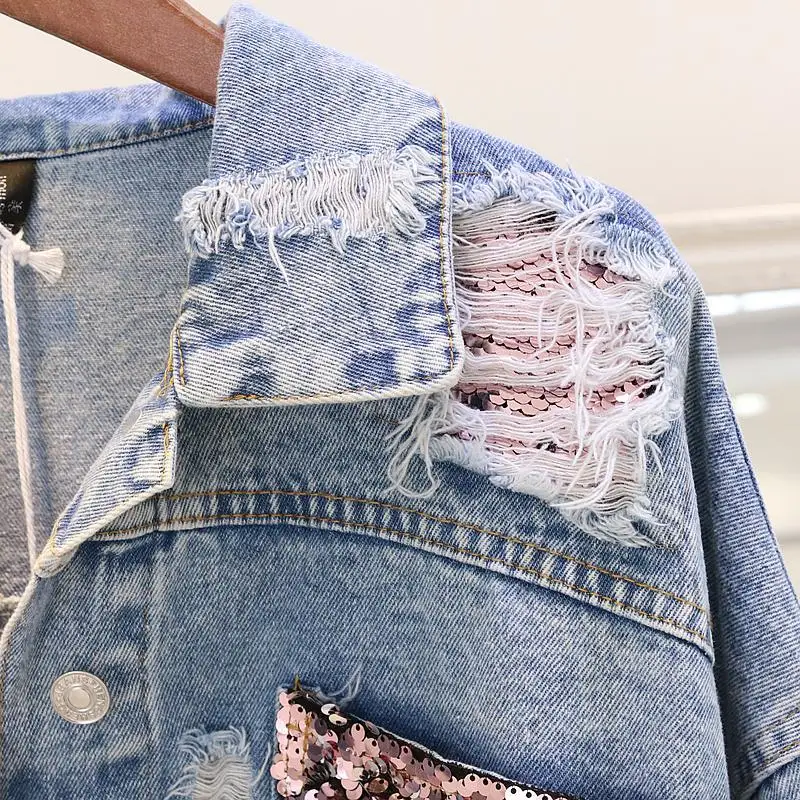 Hole denim short jacket female 2019 autumn new Korean version of the loose long-sleeved heavy work sequins student jacket shirt