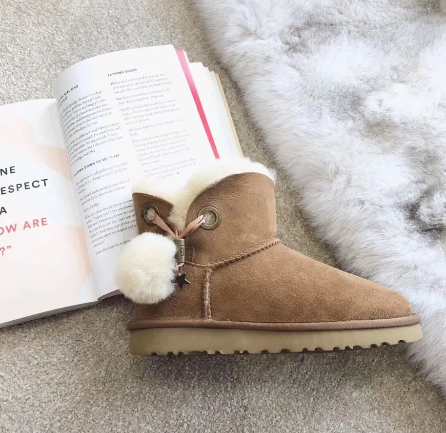 

High-quality snow boots in Europe in 2019, real sheepskin, 100% natural wool, women's shoes 3 colors