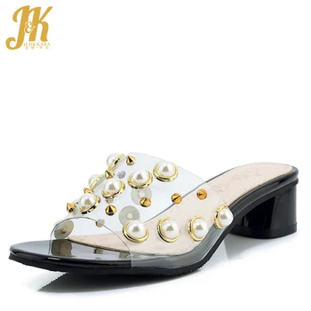 

JK Transparent Pvc Slippers Women Open Toe Footwear Thick Heels Pearl Shoes Slides Female Studded Mules Shoes Woman Summer 2019