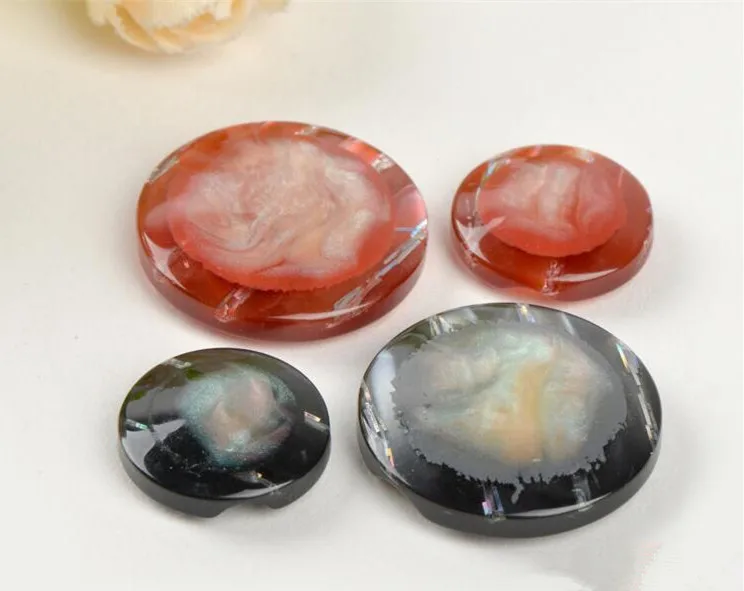 

2018 Rushed Direct Selling None Washable Scrapbooking 50pcs/lot Fashionable Resin Button Dark Eye Sweater Buttons Wholesale