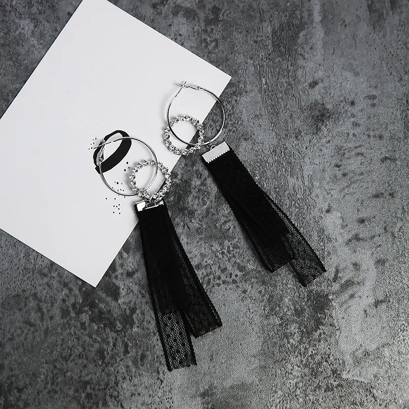 

2017 Sweety Sexy Design Lace Long Earrings For Women Crystal Hollow Circle boucle d'oreille vintage Jewellery