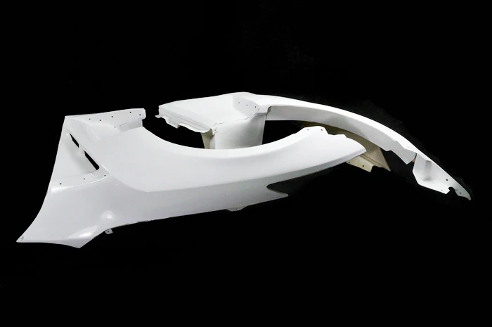 Nissan GTR R35 2013 Ver Varis FRP Front fender with carbon louver fin (Inc 6 fins,  side maker use F51 Fuga) (2)
