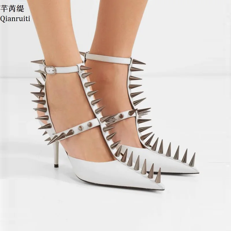 Qianruiti Red Patent Leather T-Strap Women Sandals Studded Rivets Buckle Strap High Heels Shoes Sexy Pointed Toe Women Pumps цена Qianruiti Red Patent Leather T-Strap Women Sandals Studded Rivets Buckle Strap High Heels Shoes Sexy Pointed Toe Women Pumps цены онлайн