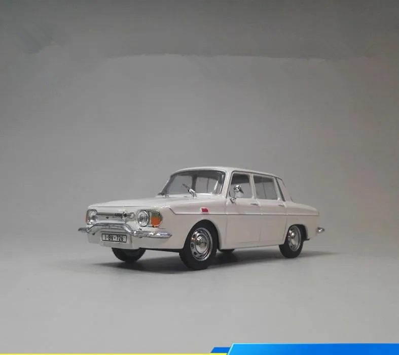 Модель автомобиля RENAULT с высокой симуляцией масштаб 1: 43 Игрушечная модель из