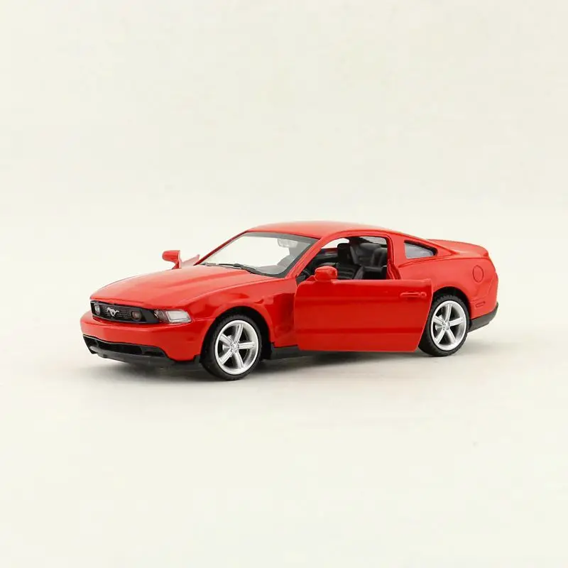 Подарочная модель в коробке спортивный автомобиль backFord Mustang GT из сплава 1:43