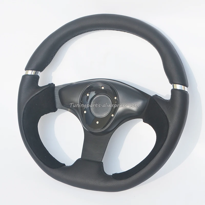 Car steering wheel  (2)