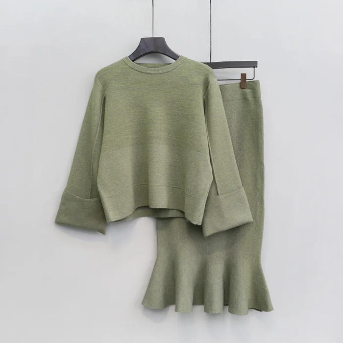 Women's Hot Sale Full O-neck Knit Two-piece Female 2018 New Fashion Solid Color Sweater Lotus Leaf Fishtail Skirt Women Set