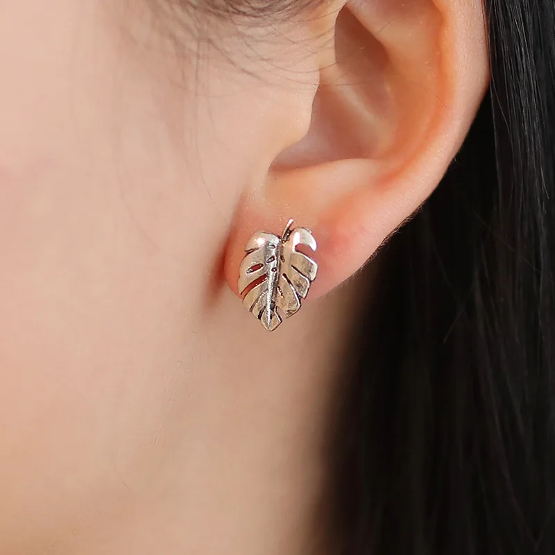 

Gold Silver Color Metal Hollow Palm Leaves Monstera Leaf Stud Earrings For Women Geometric Earring Jewelry Accessories