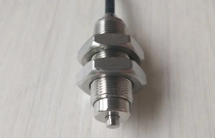 IP65 M12 high-precision contact precision
