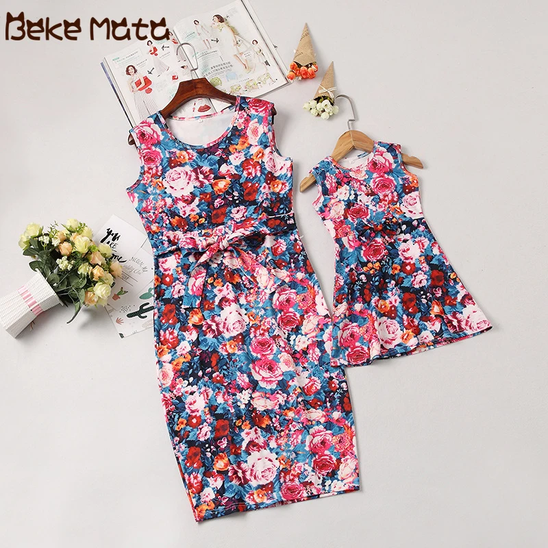 

Mother Daughter Dresses Floral Print Momy And Me Clothes Bow Family Look Mom Daughter Summer Sleeve Family Matching Outfits Set