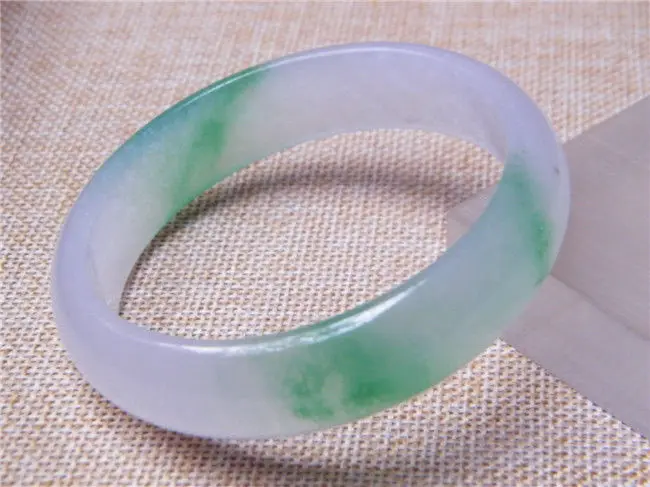 

CHINESE JADE JEWELRY NATURAL BEAUTIFUL GREEN JADE JADEITE BANGLE BRACELET 60MM a 5.19
