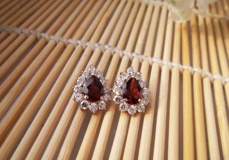 

SHILOVEM 925 sterling silver Natural garnet stud earrings fine Jewelry women wedding women wholesale water drop e060801ags