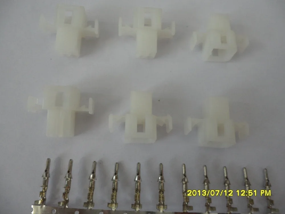 

Santoni Seamless Underwear Machine SM8-TOP2 / SM8-TOP1 Use Setp Motor Connector 0406250