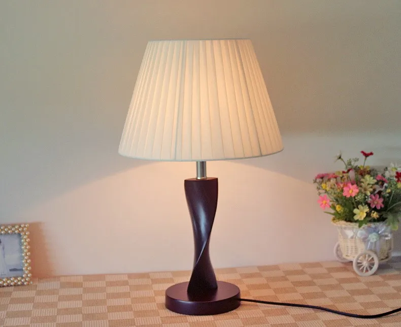 Лампа для спальни из цельного дерева, настольная лампа для гостиной, настольная лампа для дома, модная простая и Элегантная настольная лампа в изысканном стиле