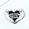 Insignias de dibujos animados con letras YOU NEVER ALONE IF YOU HAVE DEMONS broches para mujer, Pins de corazón fantasma, accesorios de joyería esmaltada ► Foto 1/6