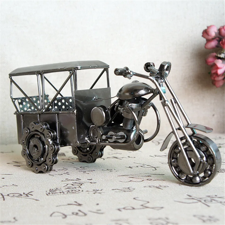 

Hand-made metal metal ring iron decoration craftsmanship handsome three-wheel old car metal ring miniature figurines Christmas