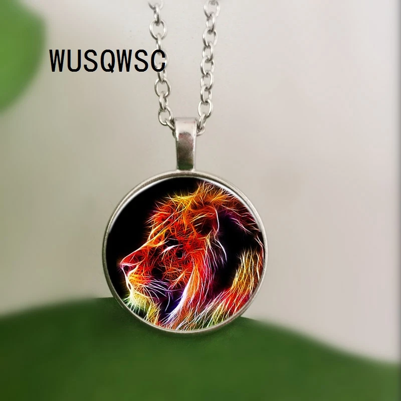 

WUSQWSC 2018 New Fractal Lion Pendant Necklace Vintage Animal Wildlife Pendant Glass Jewelry for Men and Women Wholesale