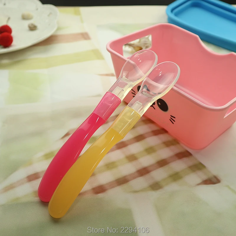 Детские мягкие силиконовые ложка для Мягкая ложка для кормления 2 цвета высокое качество силиконовые новорожденного младенца силикона ложка Посуда 2 шт