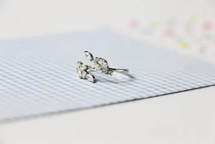 Роскошные 925 пробы серебряные кольца с листьями из кубического циркония для женщин, модные свадебные кольца, ювелирные изделия из стерлингового серебра VRS2055