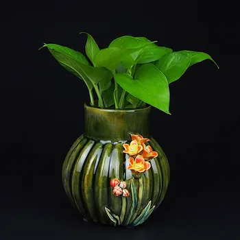 

Folk Art Ceramic Porcelain Chinese Tabletop Vase with Vivid Flower Design and Pumkin Shape for Home Decoration SYXF028