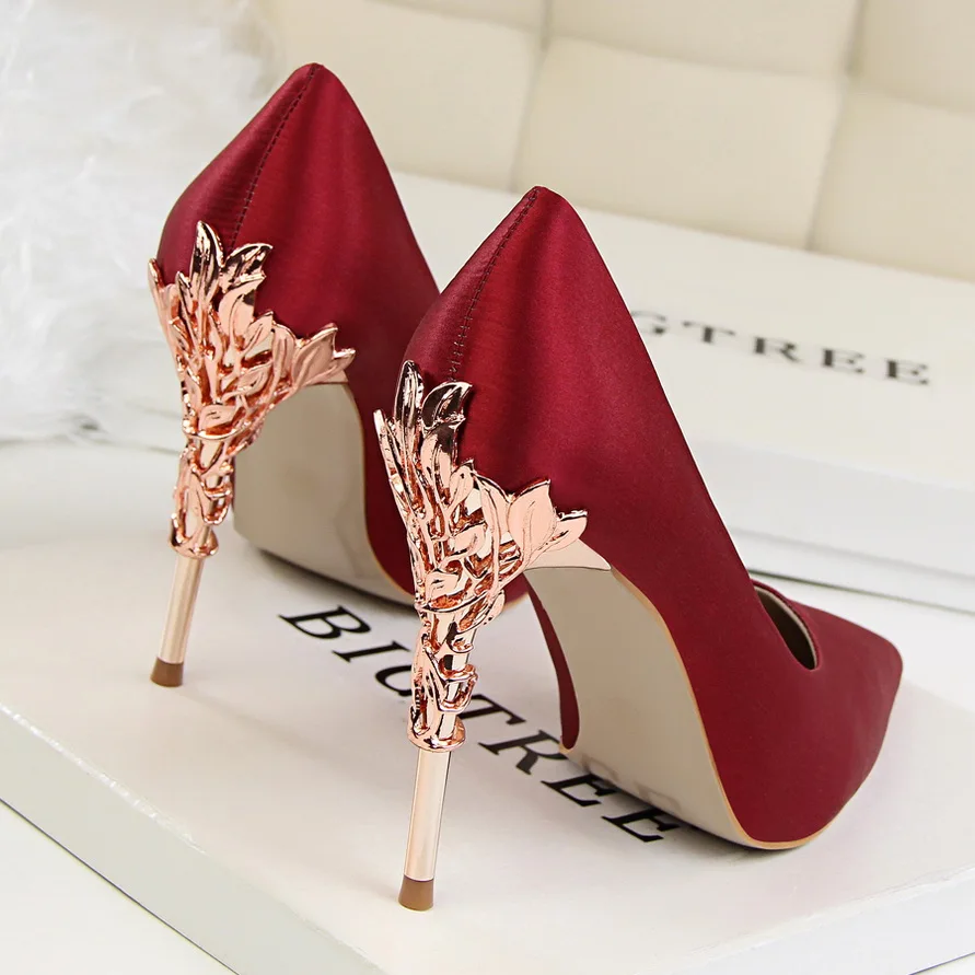 

BIGTREE Metal Carved Heels Women Pumps Solid Silk Pointed Toe Shallow Fashion High Heels 10cm Women's Shoes Wedding Shoes 92192