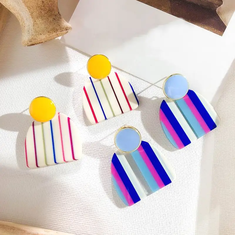 

Korean Fashion Earrings 2019 New Stripes Rainbow Geometric Drop Dangle Earrings For Women Top Design Party Jewelry