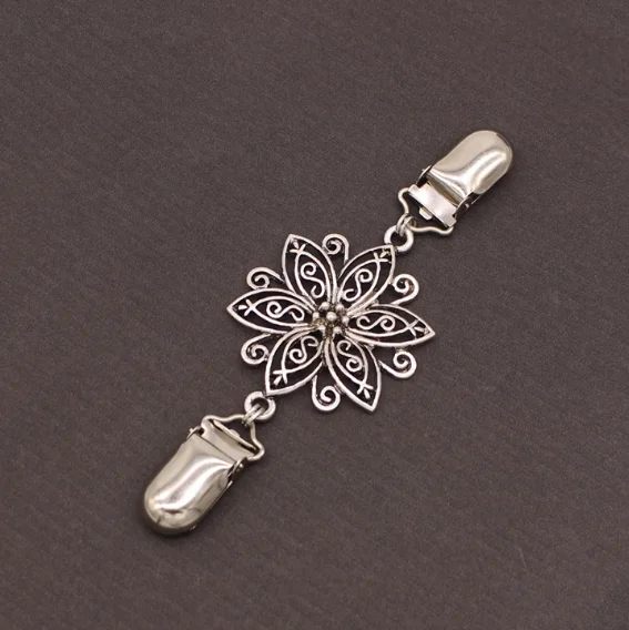 

Hollow design pattern sweater cardigan clip buckle metal buckle fashion rhinestone nail button clothing decoration clothing