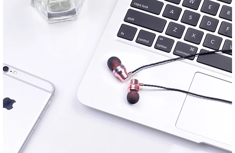 headphones (2)