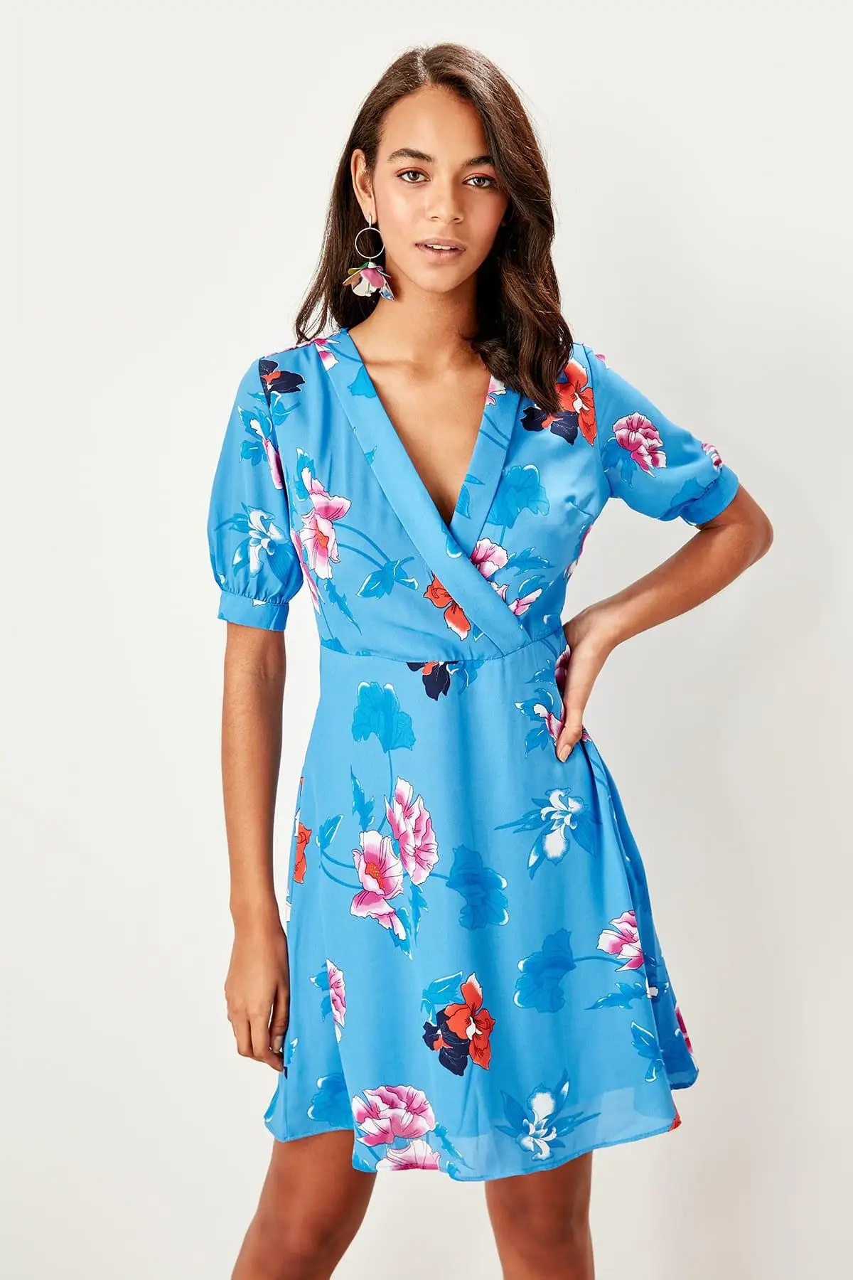 

Trendyol Blue Floral Pattern Dress TWOSS19FG0097
