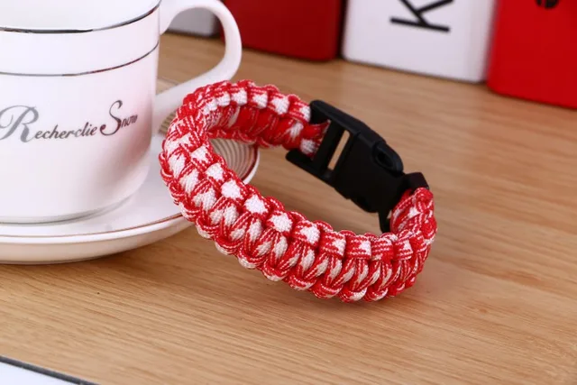 Męska nowa survivalowa bransoletka z linki spadochronowej dla mężczyzn Outdoor Camping piesze wycieczki klamra nadgarstek kobiety liny bransoletka biżuteria męska tanie i dobre opinie Chain link bransoletki Unisex Brak CN (pochodzenie) moda TRENDY ribbon Łańcuszek typu kord Bracelets Zgodna ze wszystkimi Męska nowa survivalowa bransoletka z linki spadochronowej dla mężczyzn Outdoor Camping piesze wycieczki klamra nadgarstek kobiety liny bransoletka biżuteria męska tanie i dobre opinie Chain link bransoletki Unisex Brak CN (pochodzenie) moda TRENDY ribbon Łańcuszek typu kord Bracelets Zgodna ze wszystkimi