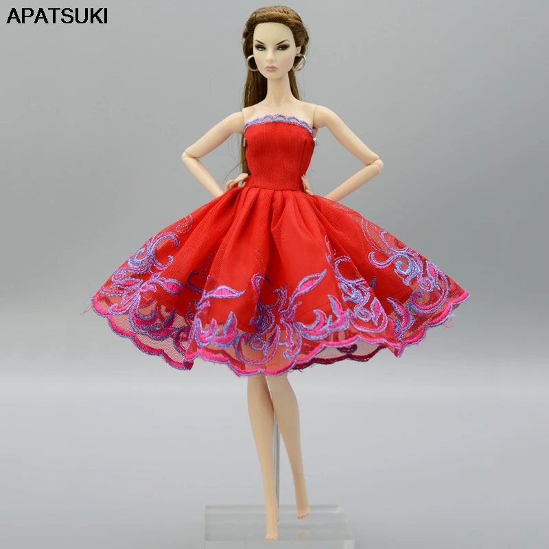 modelos de vestidos de muñecas barbie