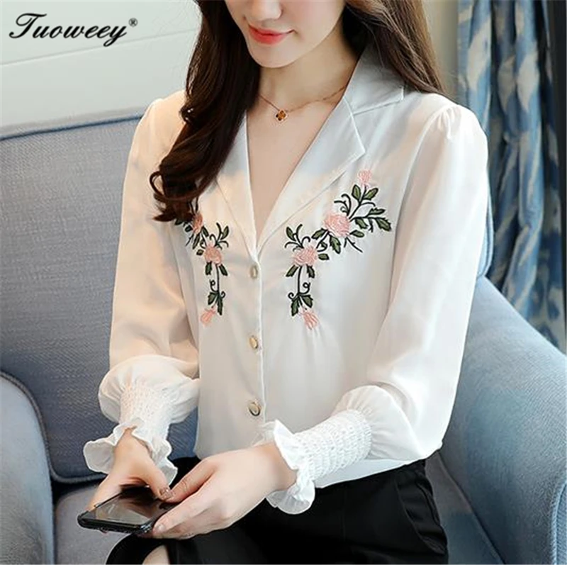 Floral Embroidery White v neck loose Shirt 2018 New