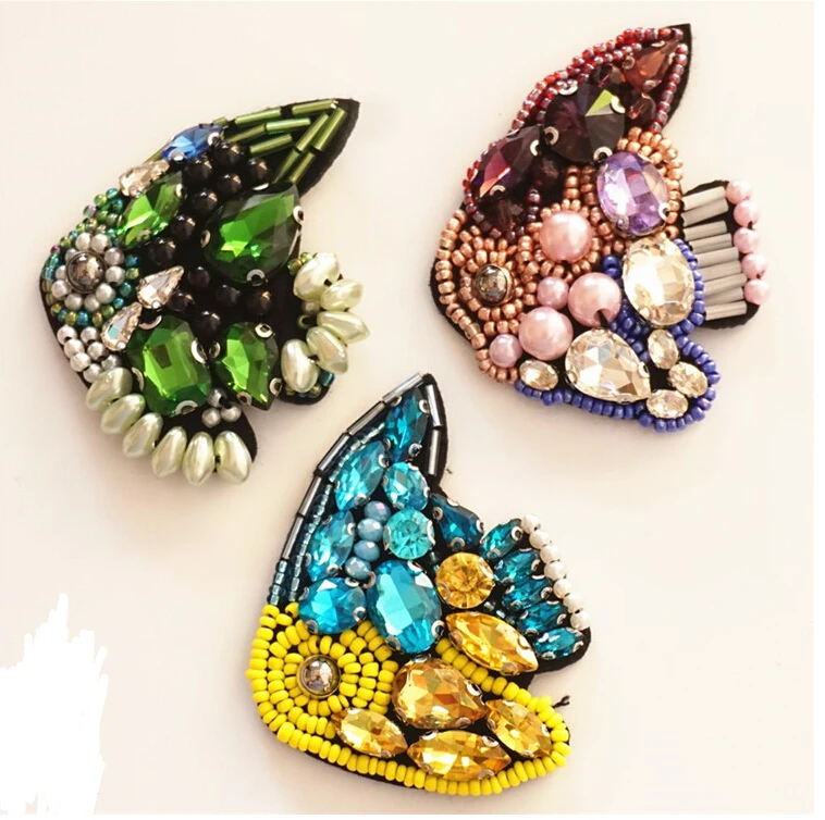 

1 pcs Rhinestone fish Patch for Clothes Sewing on Rhinestone Beaded Applique for Jackets Jeans Bags Shoes Beading Applique
