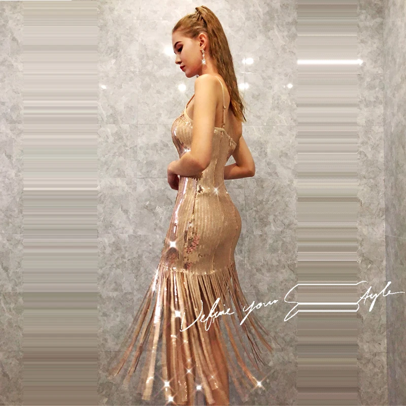 Это Yiya пикантное платье для выпускного v-образным вырезом Холтер женские вечерние ночные платья Короткие Плюс Размер без рукавов Слинг Vestidos de gala E618