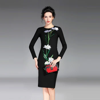 

2018 Autumn New Arrival Europe Fashion A-Line Solid O-Neck Full Sleeve Embroidery Sequined Elegant Knee-Length Dress Women