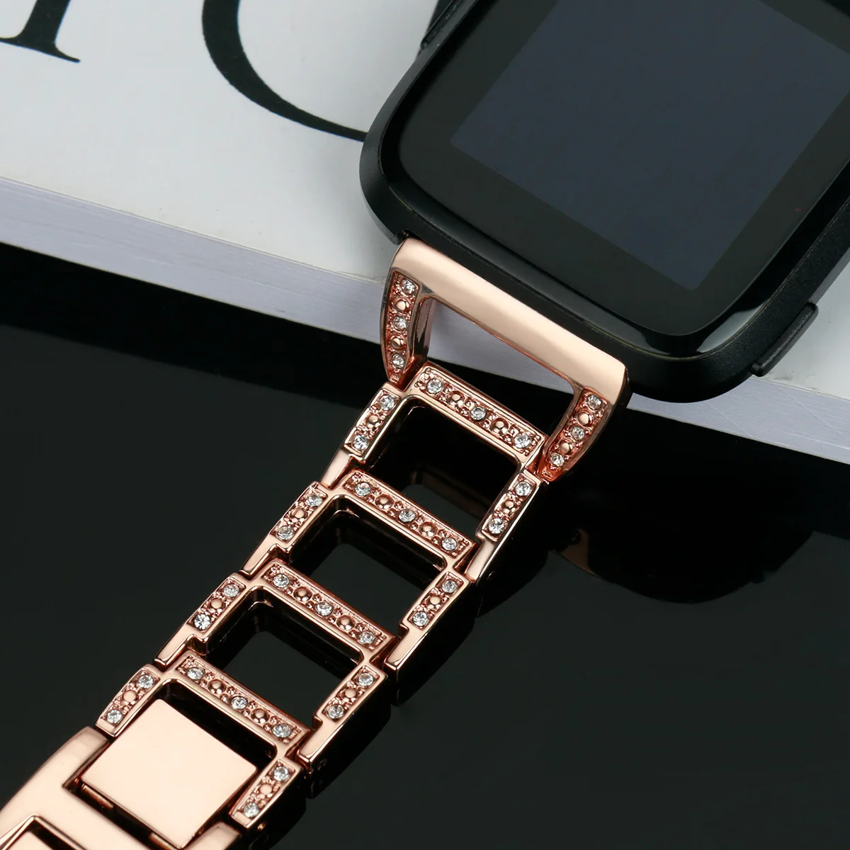 LPWHH Stainless Steel Watchband For Fitbit Versa Smart Watch Holes Rhinestone Metal Buckle Elegant Ladies Watch Bands Strap