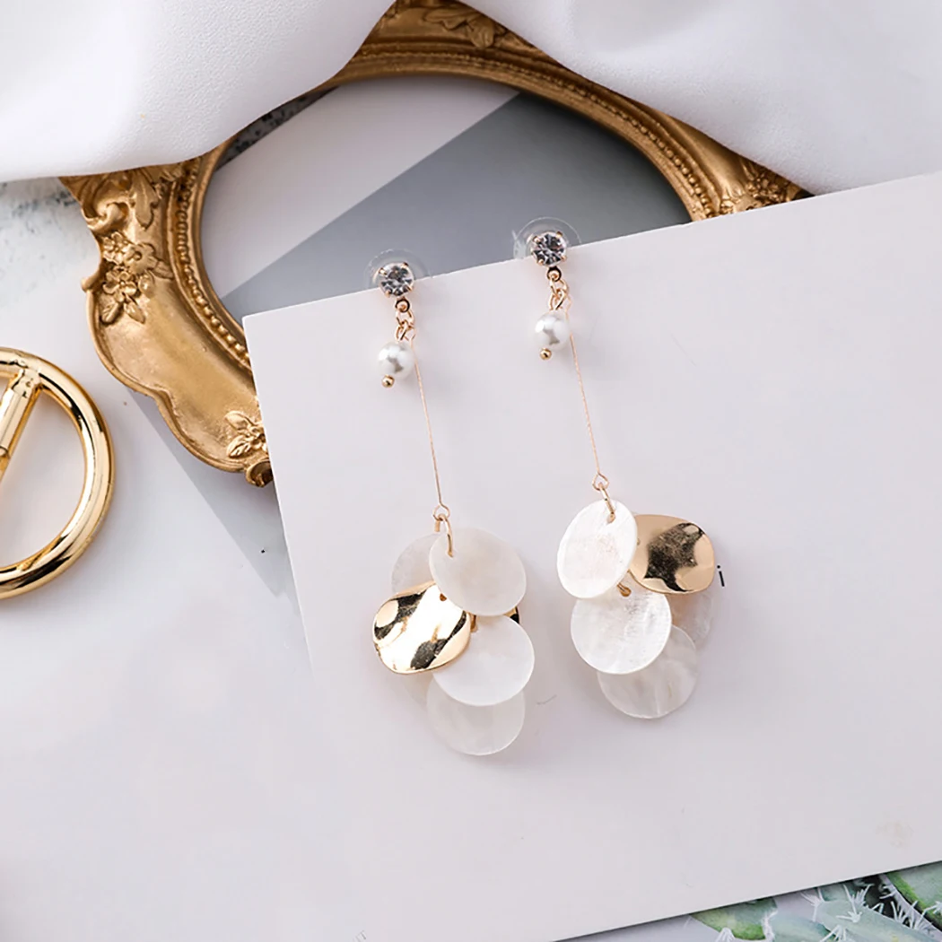 

1Pair Women Beach Style Earrings Disc Pearl Decor Charm Earrings Jewelry Earrings Dangle Bling Shiny Luxury Jewelry