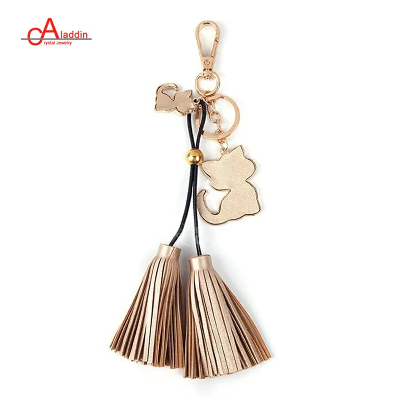 

Aladdin 2018 New Monogrammed Leather Tassel & Cat Chain Keychain Alloy Car Key Chain Ring Holder Retro Jewelry Multicolor