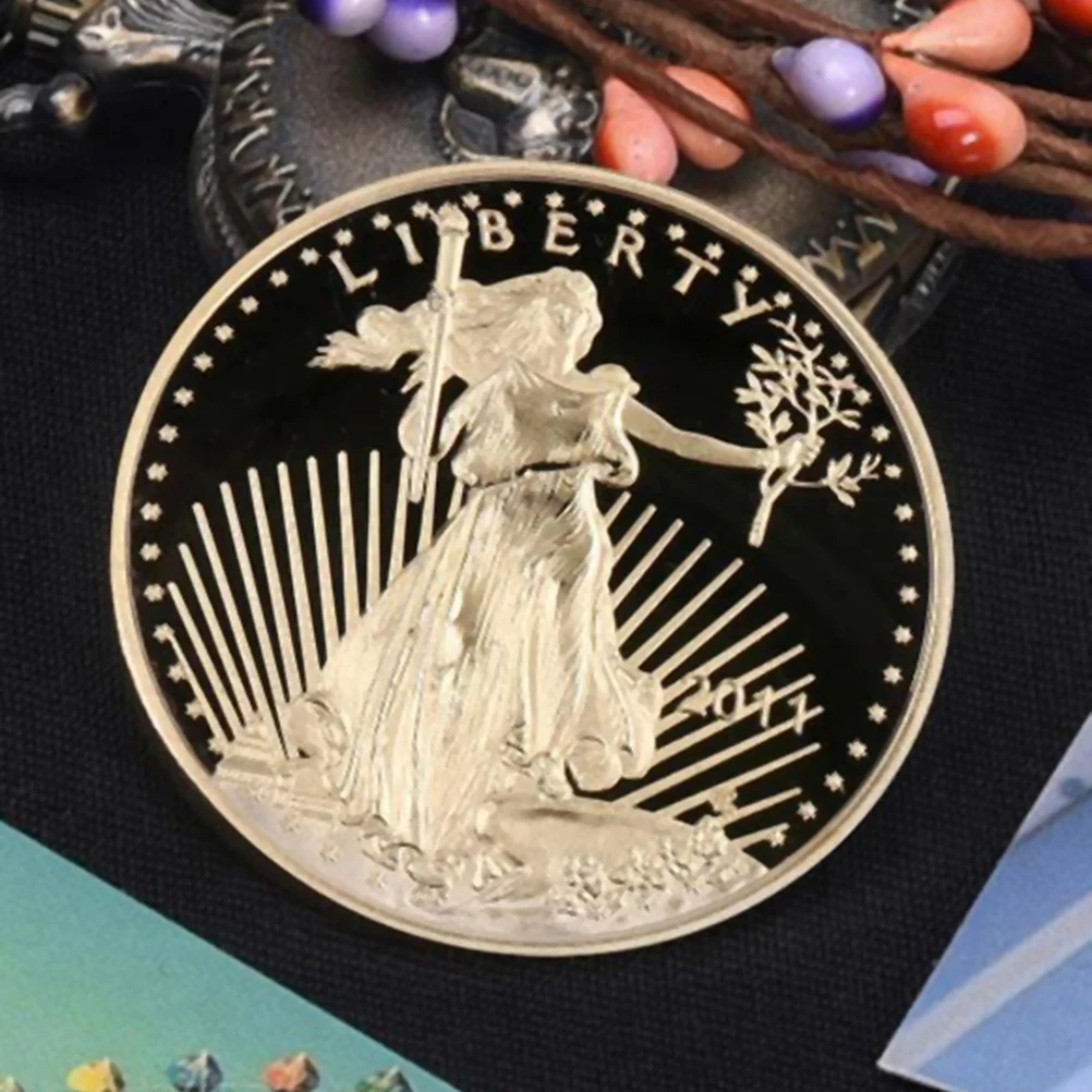 

1 Pc High Quality The Non Magnetic Freedom 2011 Coin Liberty Gold Plated Badge USA Eagle Souvenir Coin
