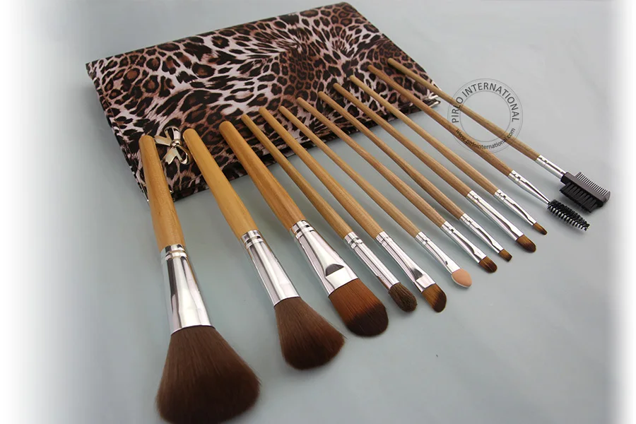 

12pcs Brand Makeup Brushes kit leopard print Professional Cosmetic Brushes Powder Shadows Fashion Make Up Tool High Quality