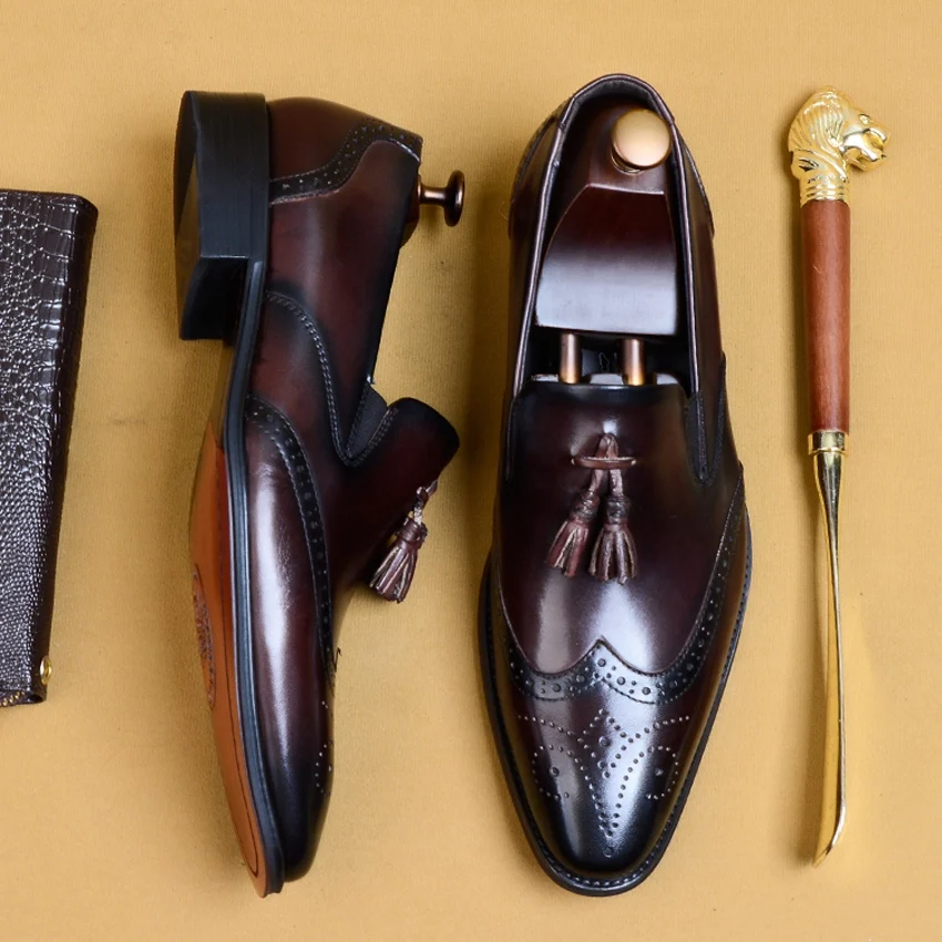 Классические ботинки-Броги из натуральной кожи в винтажном стиле; мужские повседневные лоферы с острым носком без застежки с кисточками; AS204