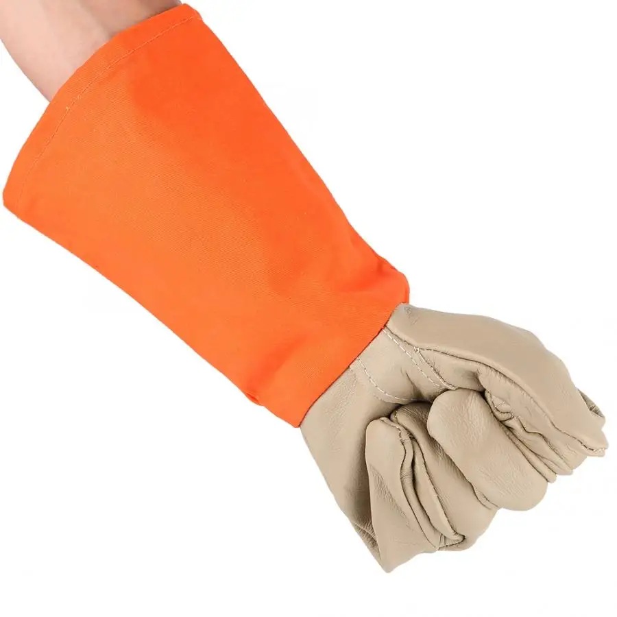 1 пара огнеупорные перчатки из искусственной кожи сварщику перчатки анти-тепло перчатки для безопасности работы наплавной Металл лес огонь-перчатки для единоборств