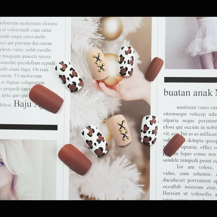 

24pieces Hot Sale Matte Leopard Print Rivets 3D Fashion with designs Sexy Style Long Fake false Sticker Nails Tips With Glue
