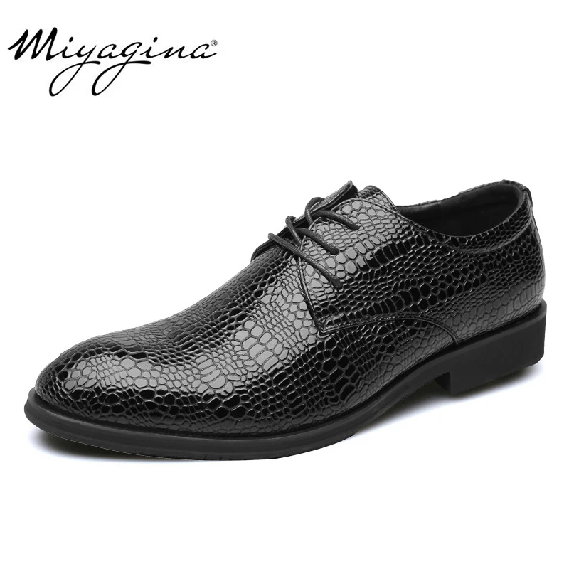 

2019 New Fashion Genuine Leather Men Pointed Oxfords Spring Autumn Lace Up Dress Shoes Luxury Designer Formal Shoes