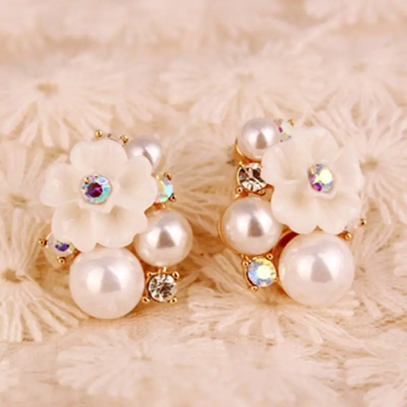 

Big Simulated Pearls White Flower Fancy Crystal Elegant Stud Earrings for Women piercing Jewelry
